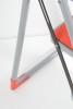 <p>Structure en acier avec base d'appui au sol monobloc pour une stabilité et une sécurité maximales.</p>